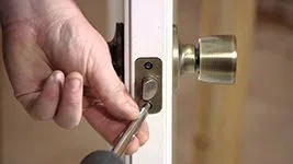 Keystone Locksmith Shop Overland Park, KS 913-364-2661 - changing-locks